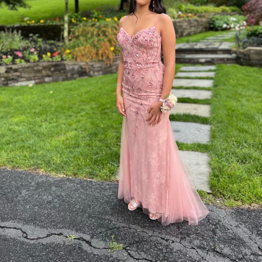 Camille La Vie Sweetheart Sleeveless Prom Gown
